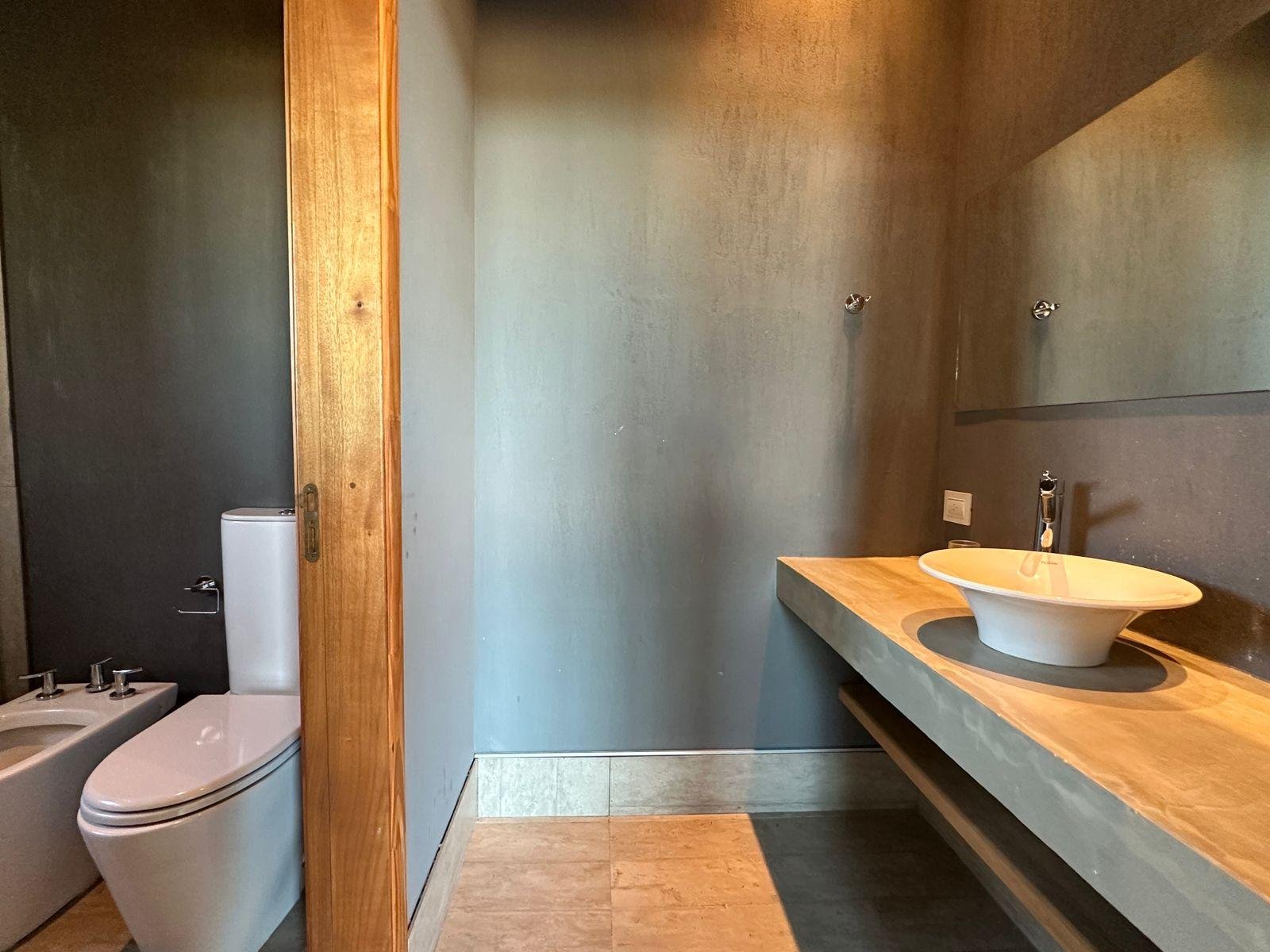 067bd7678f53bfbf3a30abdd15f321e7