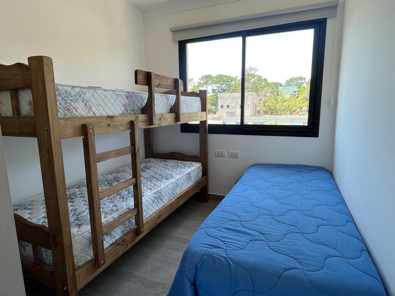 07661f360a13778bb1328fe3b2343633