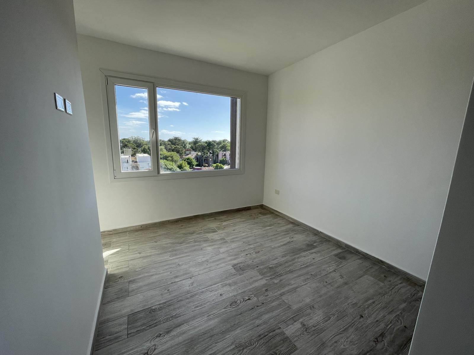 09853221e0d818d3a31ecd2e03d4f0ae