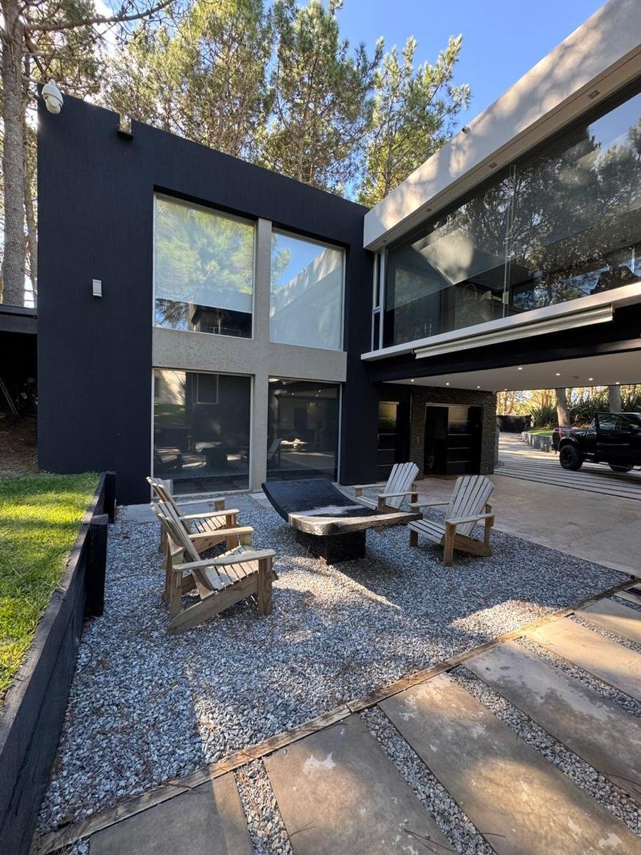 0d22eec3c3dfff6bf2150b60d3073d60