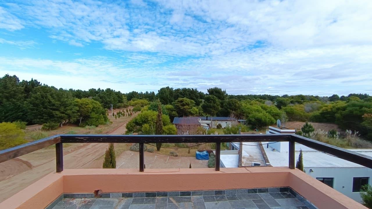 0d261977d4fa04933beb794a80b09f73