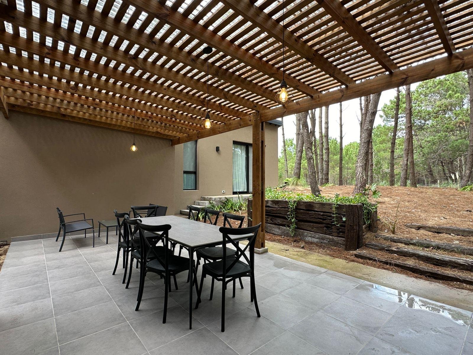 0d3a6e23e94301b19a547457f5e329ca