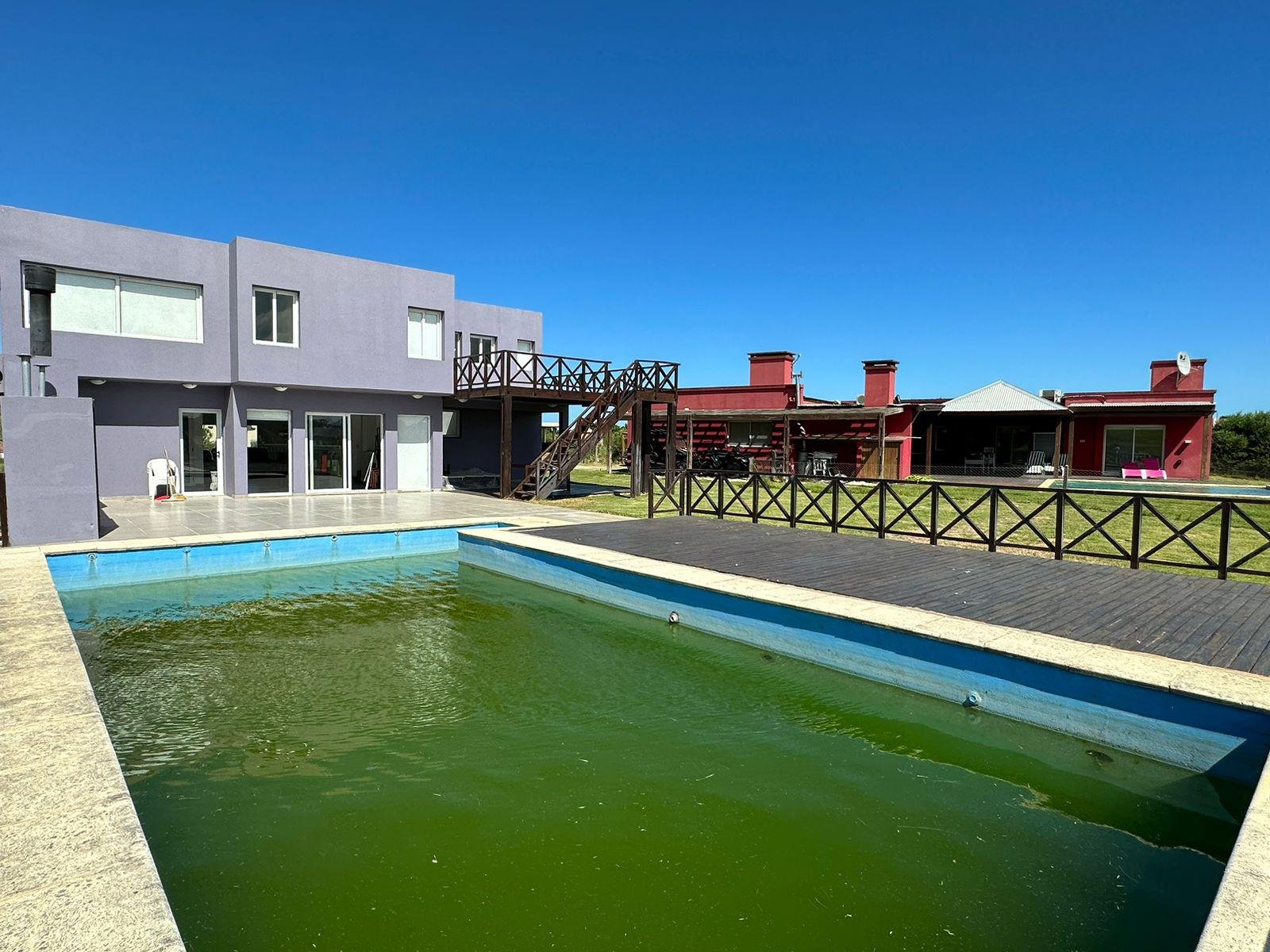 1ad805bdd4f35c2c4b4c5a240182244c