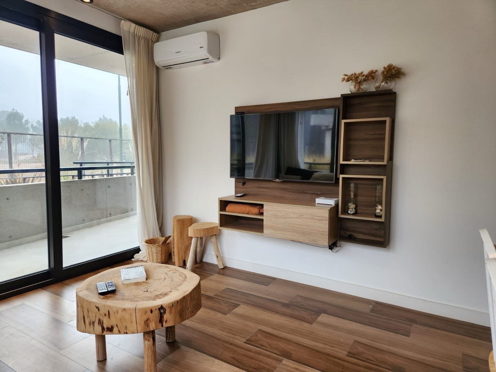 1bf601df333cfec0ec36179d860c71b3