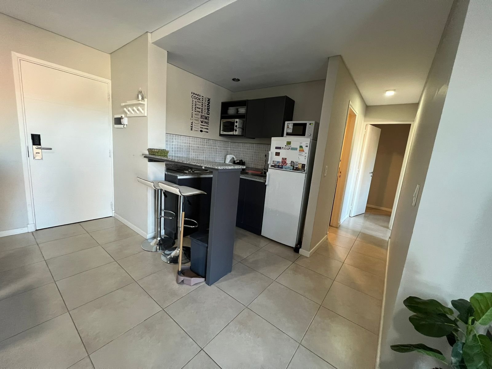 2158d562d045f9e1617f90cbba299178