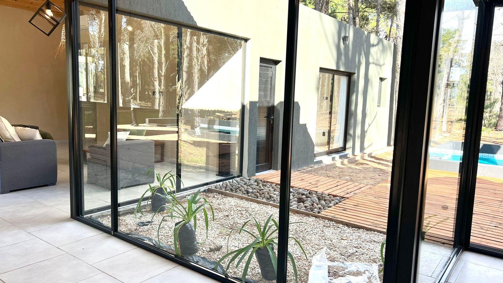 235103fc569f4c70da10ee2401950319