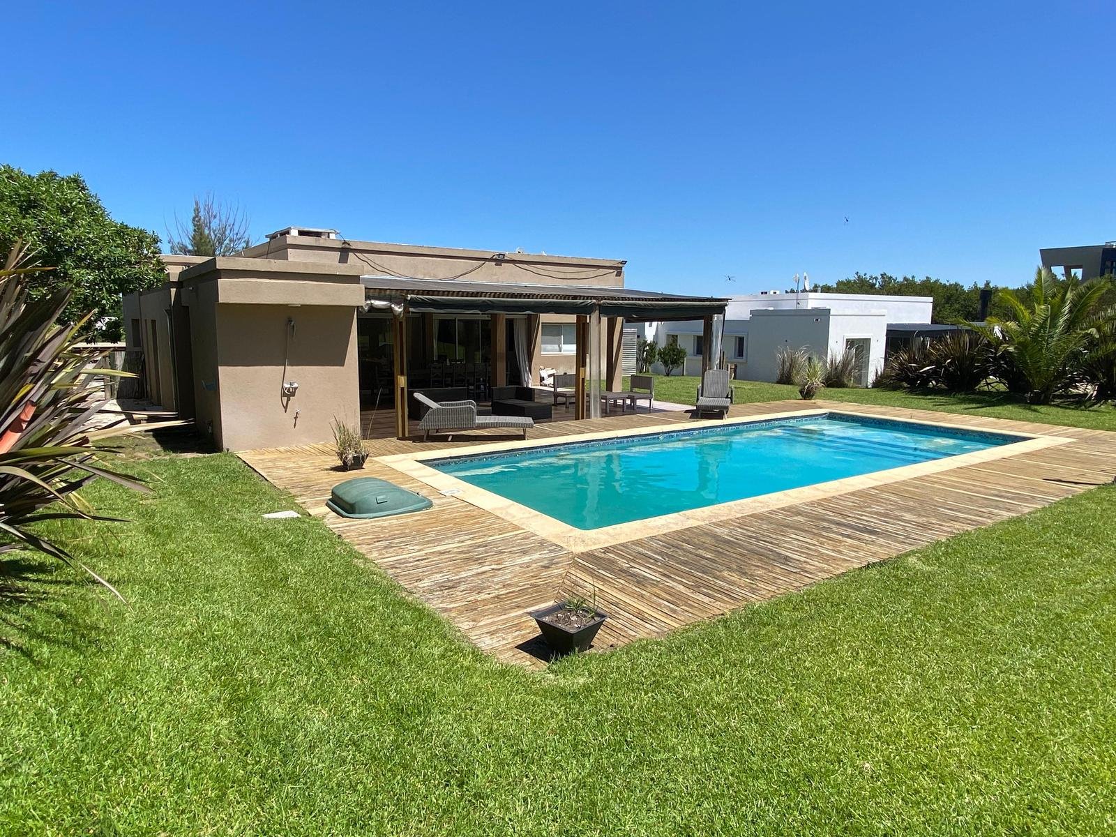 25f4f125ef16b71285efbfb3b6f76f1f