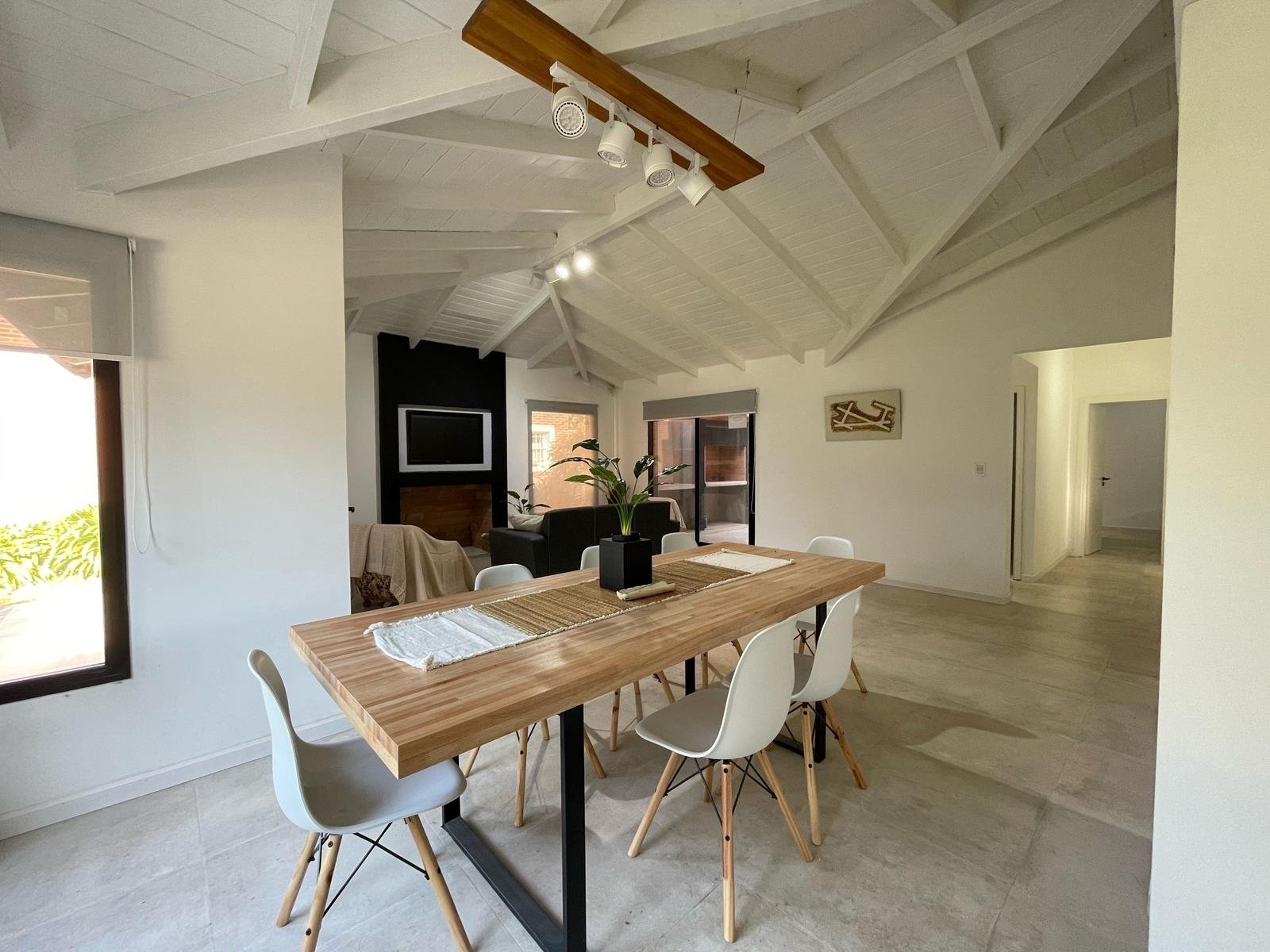 2b2419d8ad024888af2d0a68eba575ca