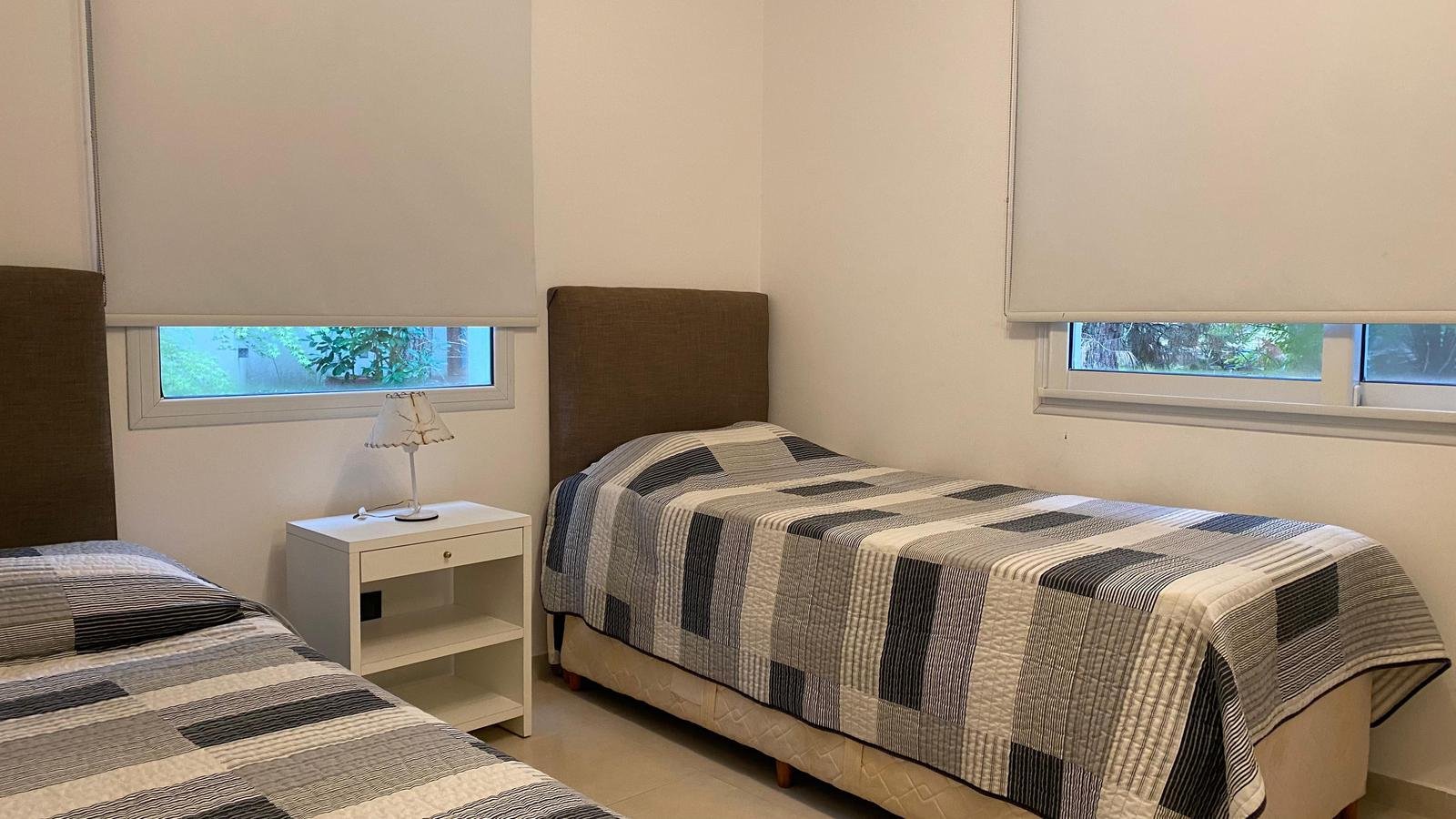 2f3986f2821e3aaf4d0cbb3613ca8538