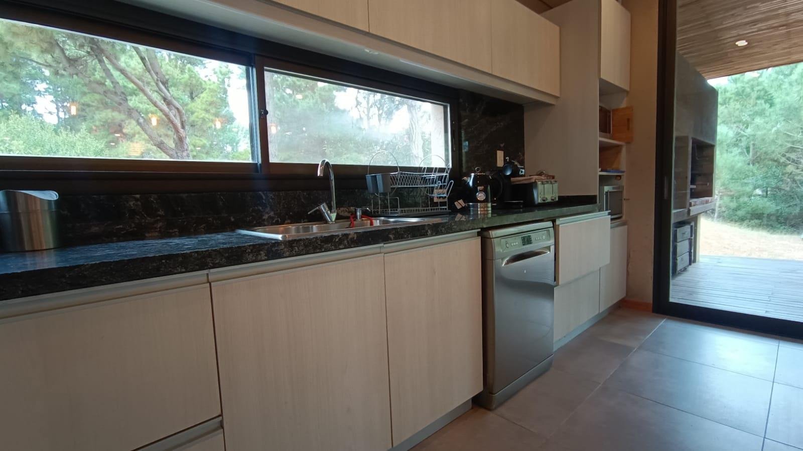 3090a0e5203d410b21edbc8e77a9268d