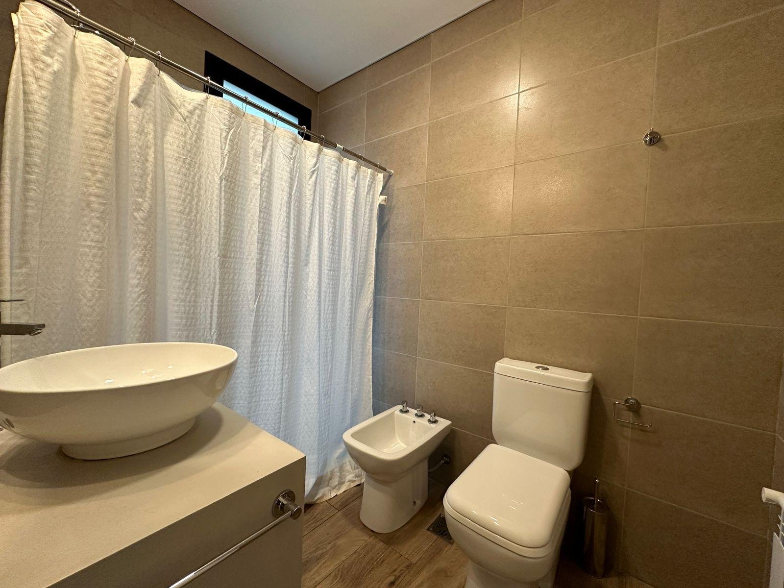 3df5ed135b0edf7d6c2ef64700ed1590