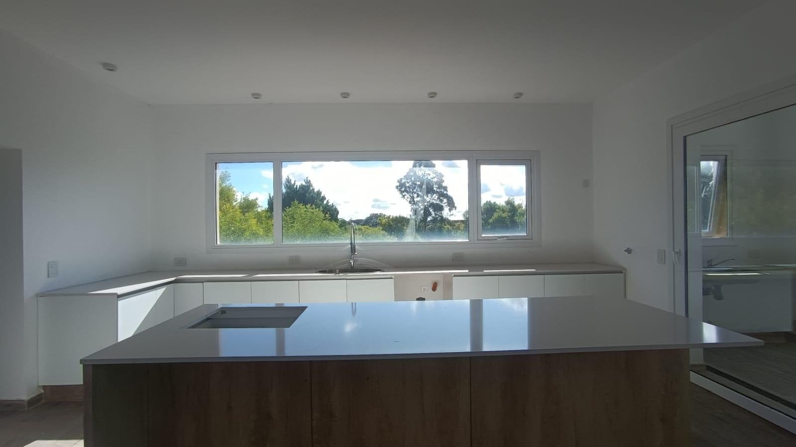 3f3393674331eaf43614100b78e8837b