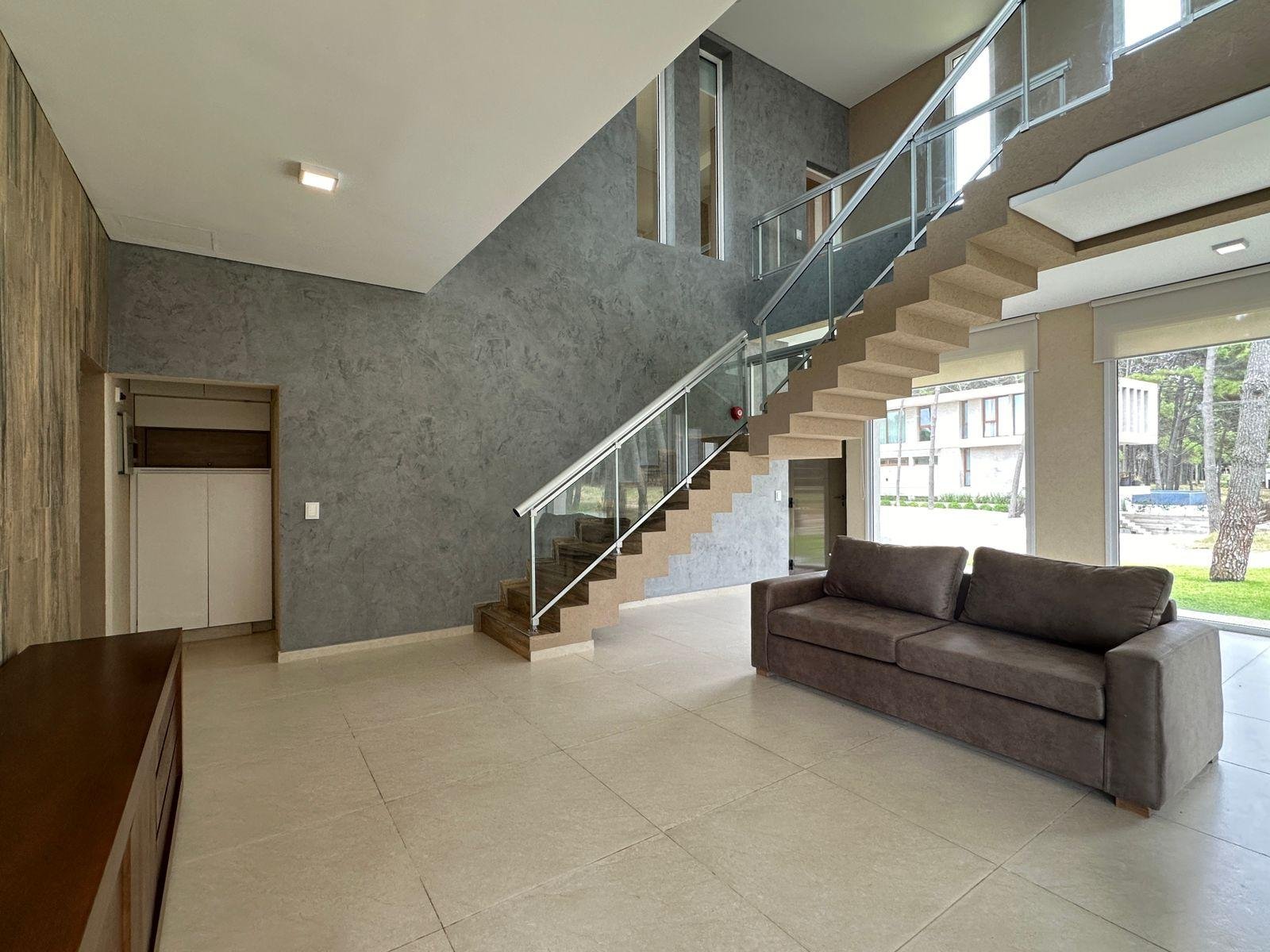 4285414be96e2440d90ca0404ff0986d