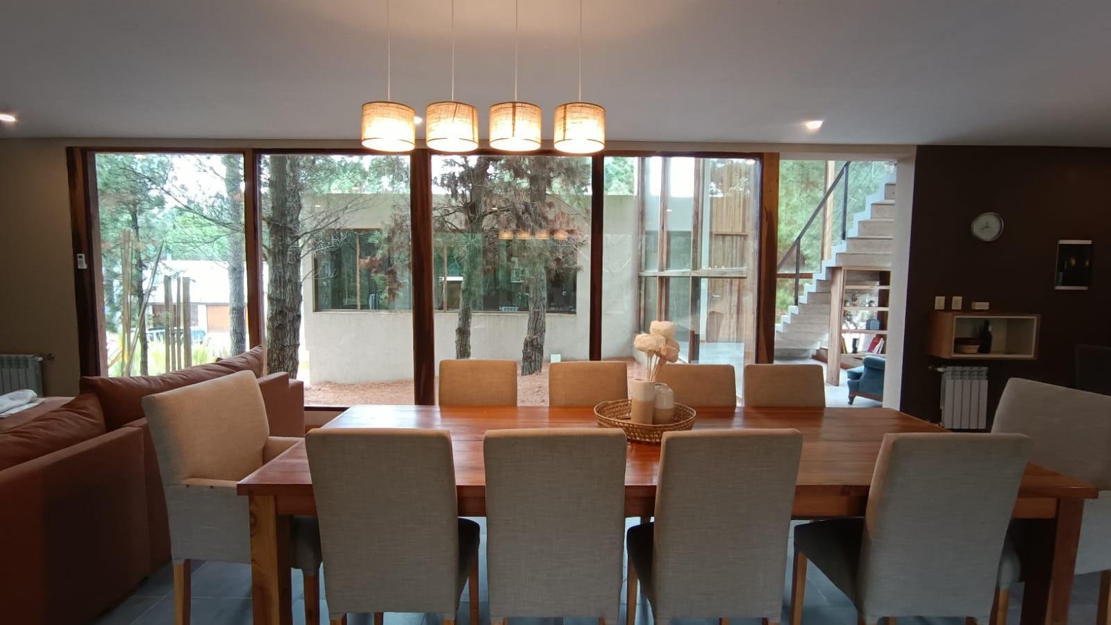 4582440909b413967522e3ecbb814601