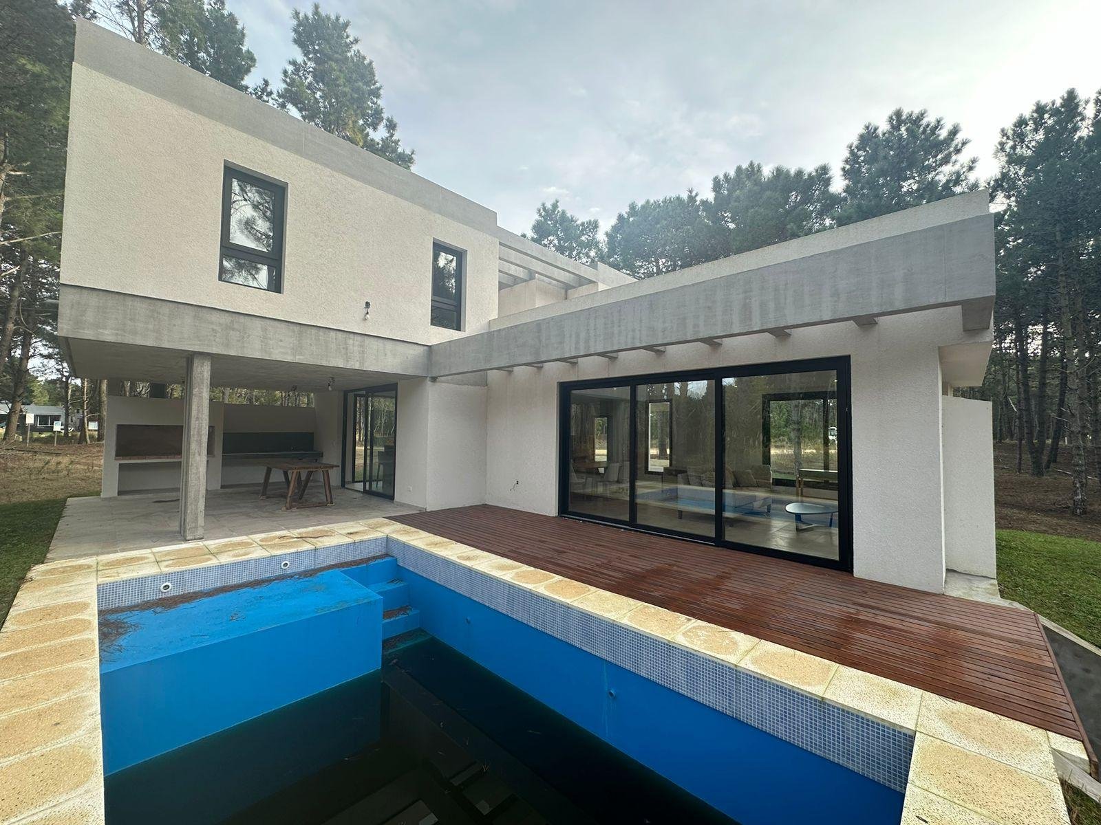 477185e00fa7faca5bbba3875bfef730