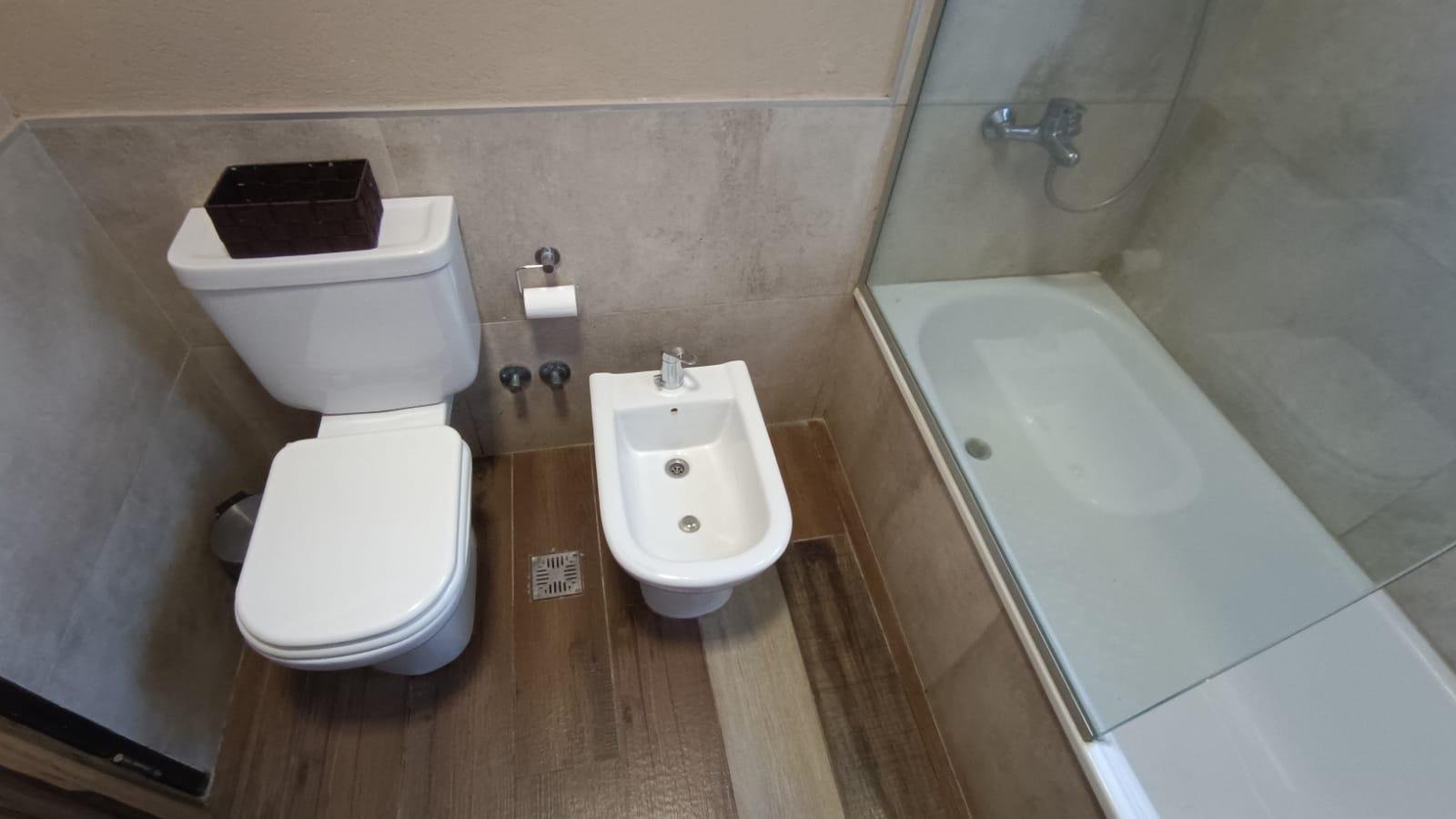 48f054b375a80b41791d413b72f7351e