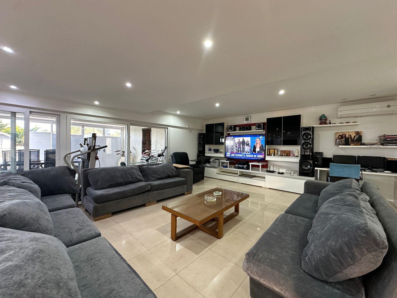 4939093a1c508f57d20b32156b2ac1c4