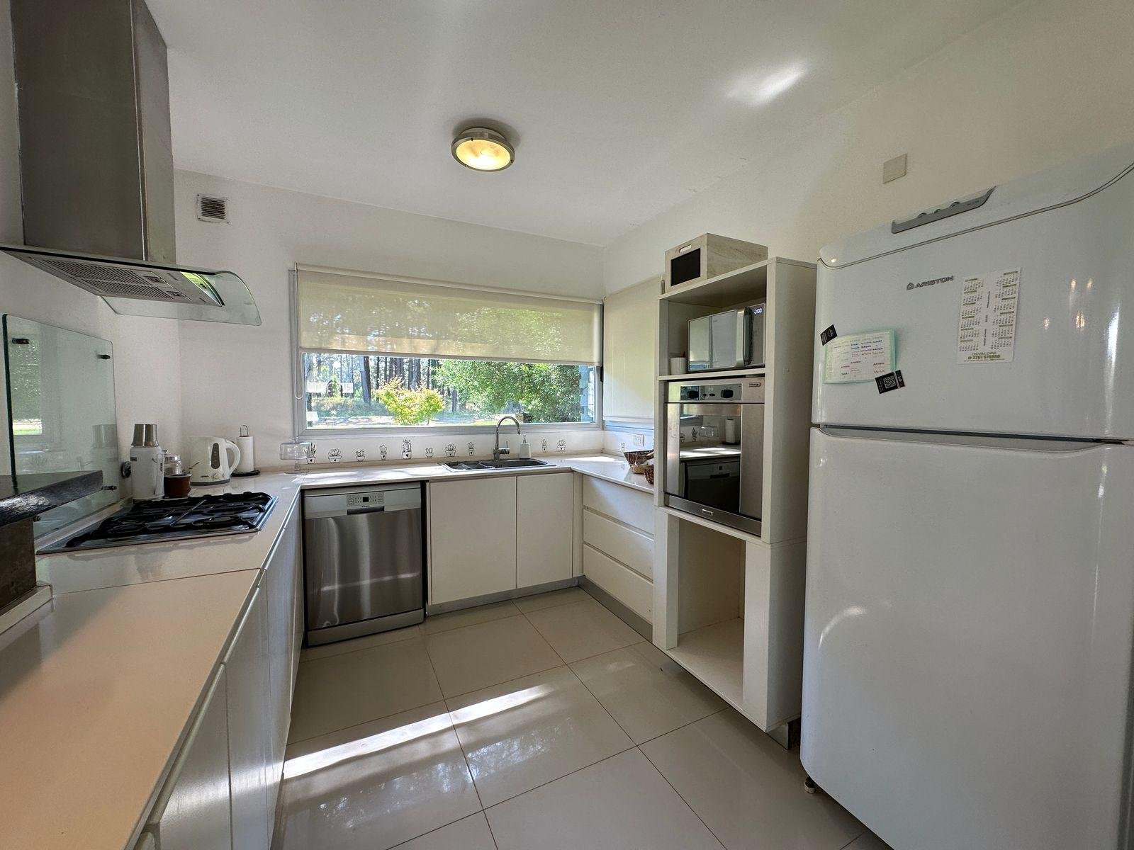 4ce6a0de3dd359e66a56337fa163be73