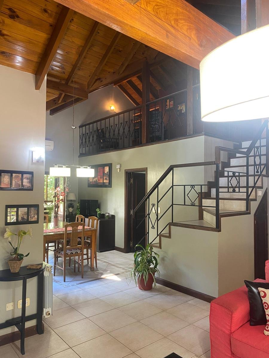 5402f34eeaee8cdca9394b9f915e5b7d