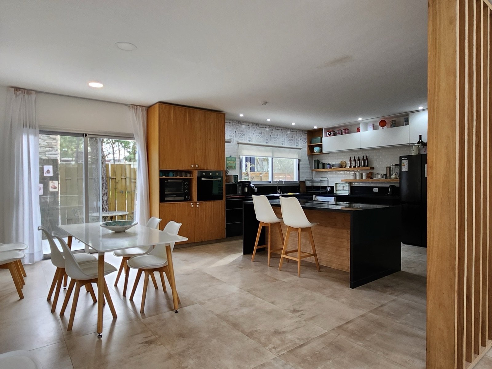 5590799fcbced38c8046715af767b9c7