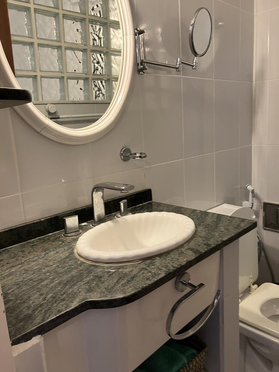 5674b7e9951e046e0a97bd8664cf4f18