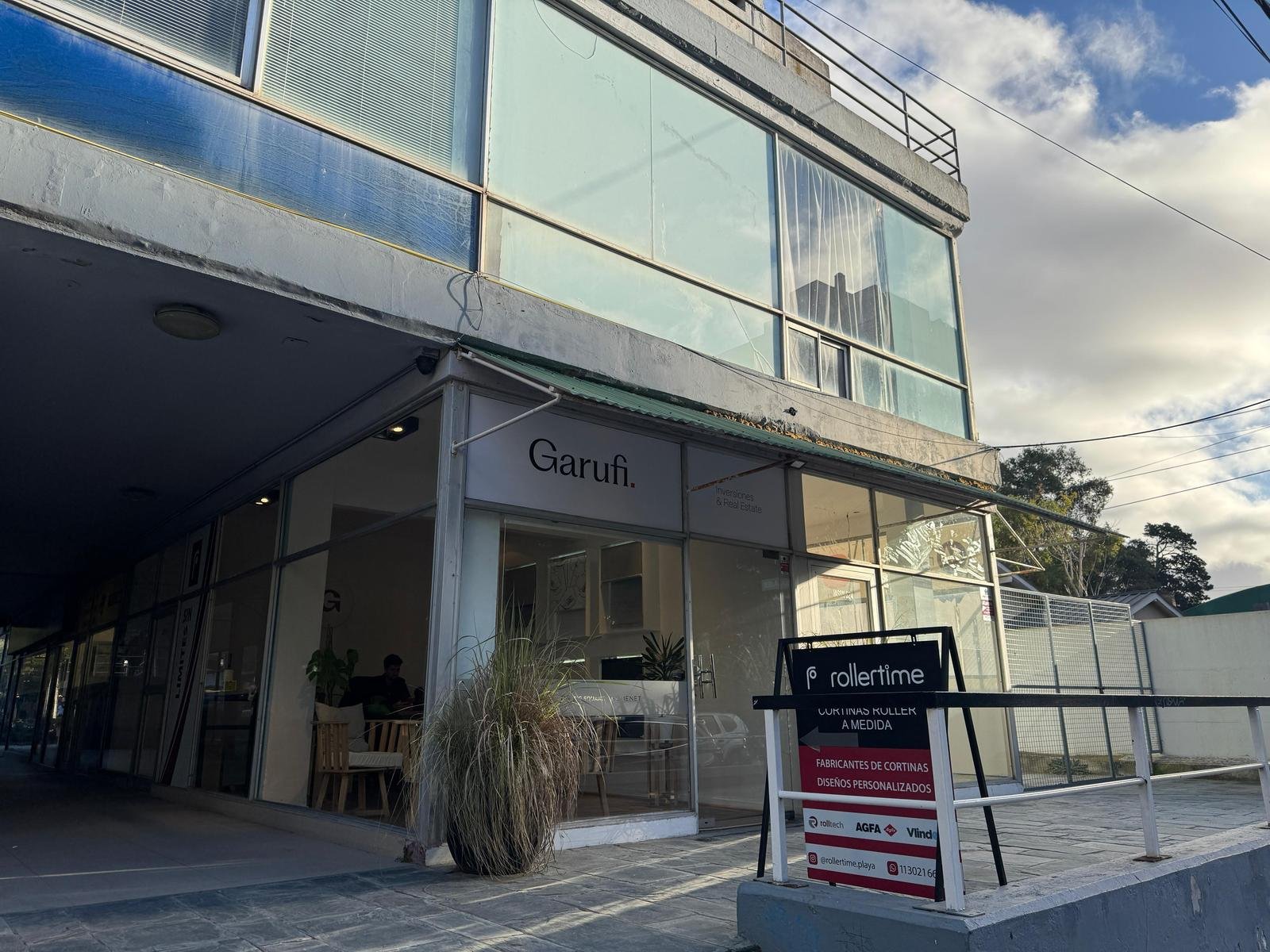 5849e6d5c79c4a9f3573461c2097995c