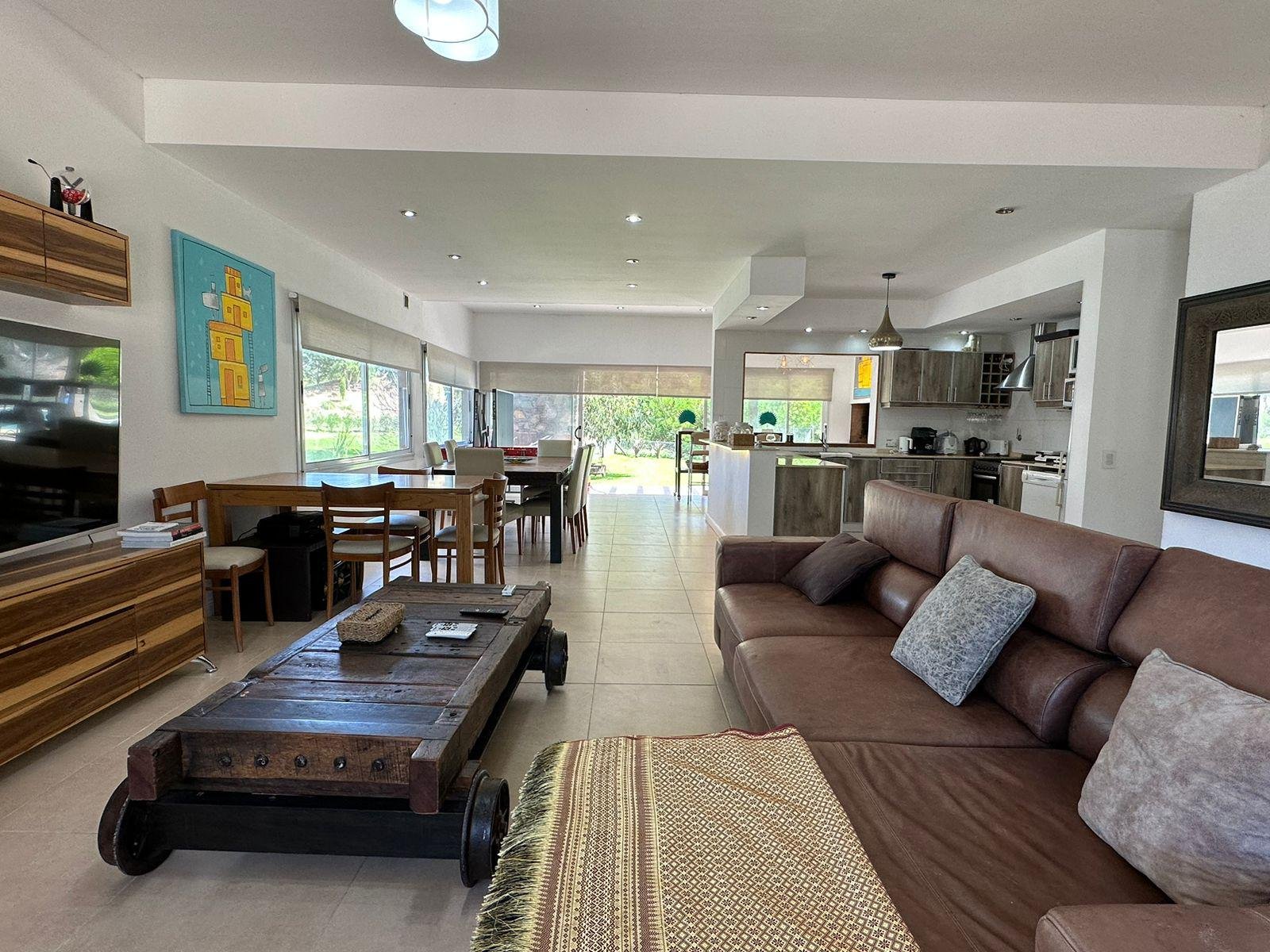 61faa1a6e12a84fa396df535be677237