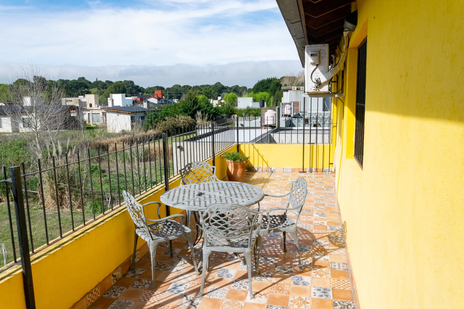 62a3db2de206bad7592759d76f594404