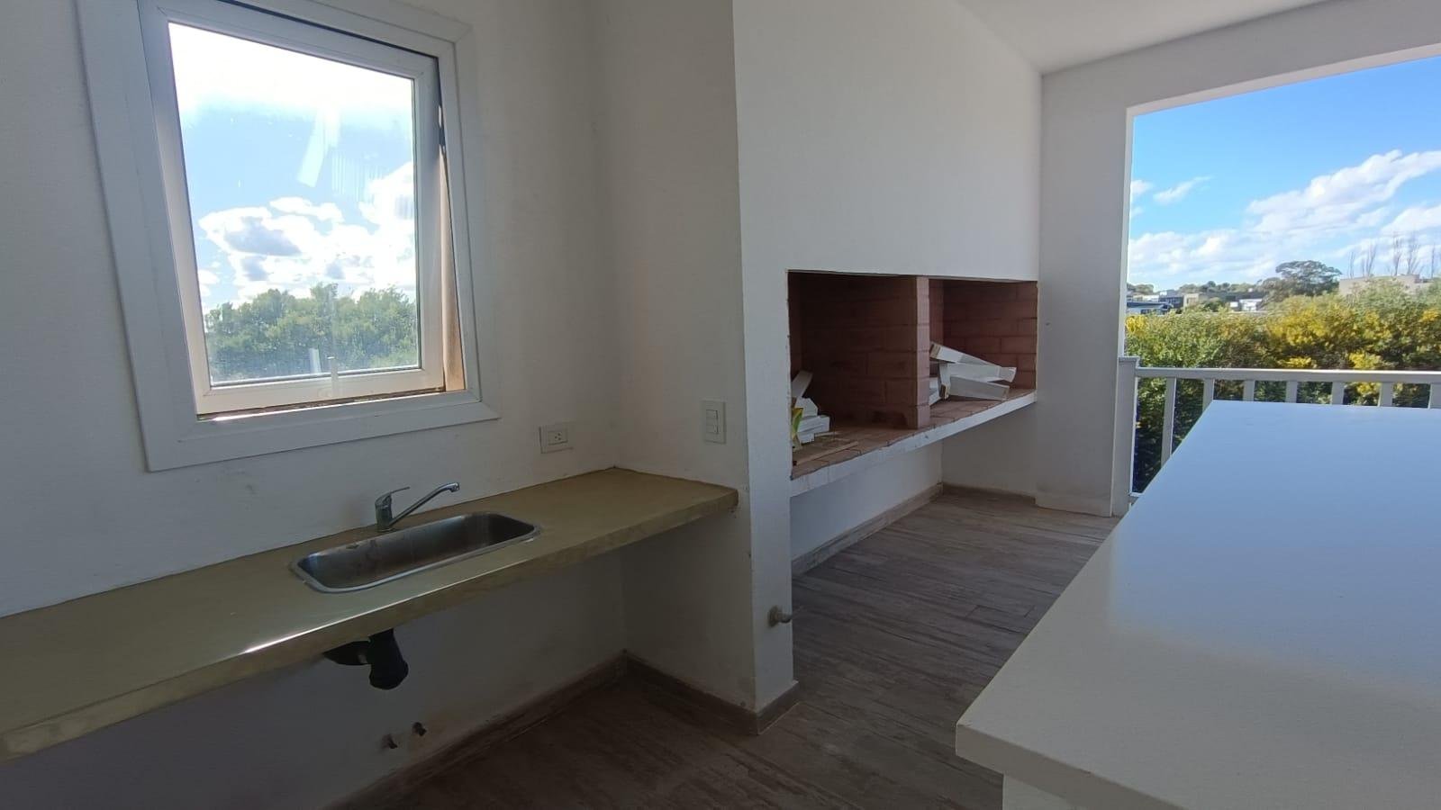 71e4c5101a0e3e772017763afe44c5d3