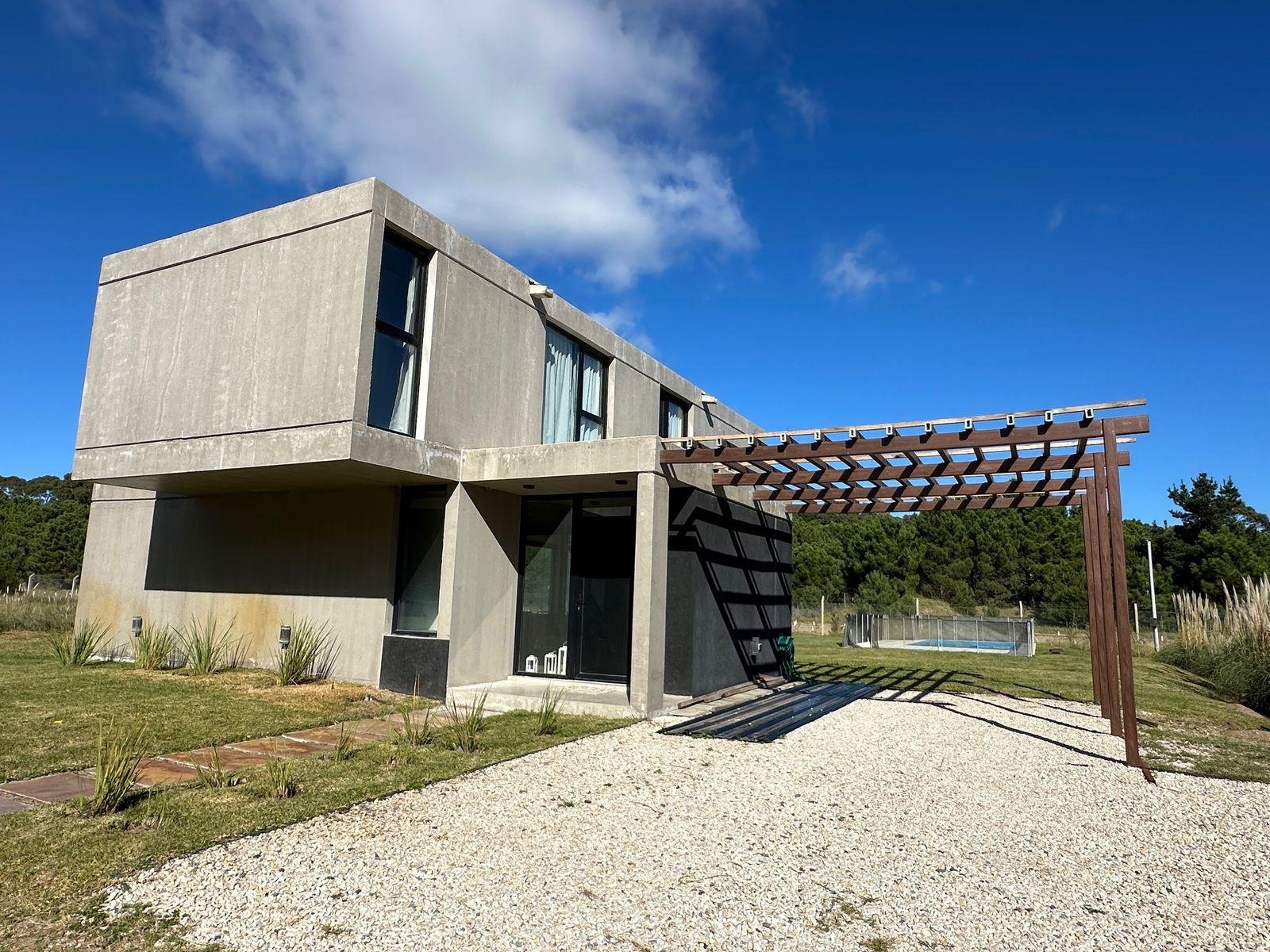 8113b0e9e560caab6ff4d5ef7cc65178