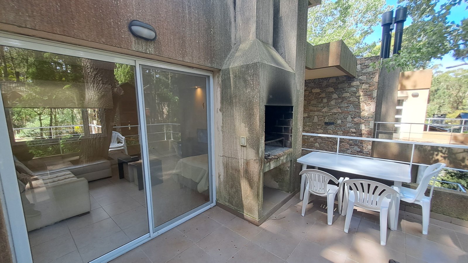 82518543f791409f2c15730b9583c965