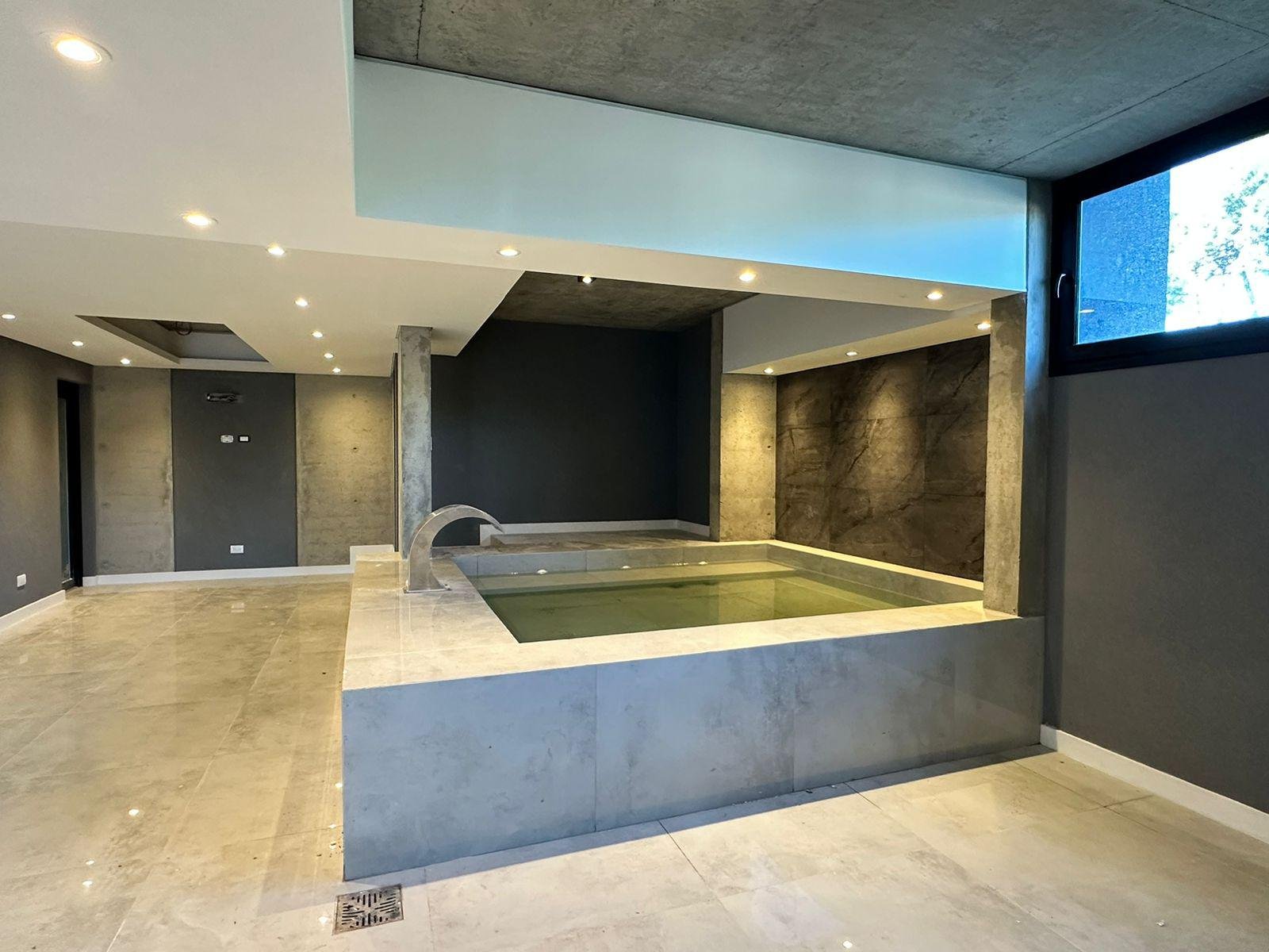 85c3304d61d42859d2f696bf7653cffd