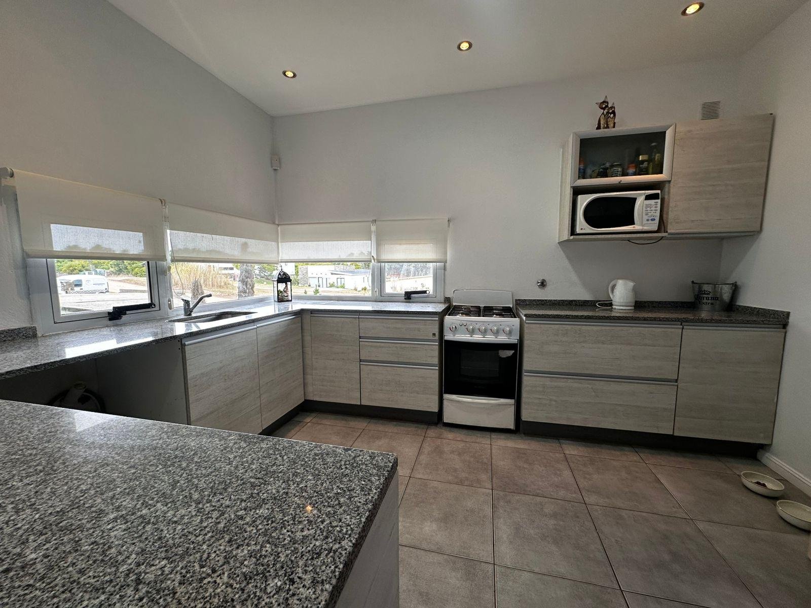 86cf3e7213315c8c990cefe70f8c6e0a