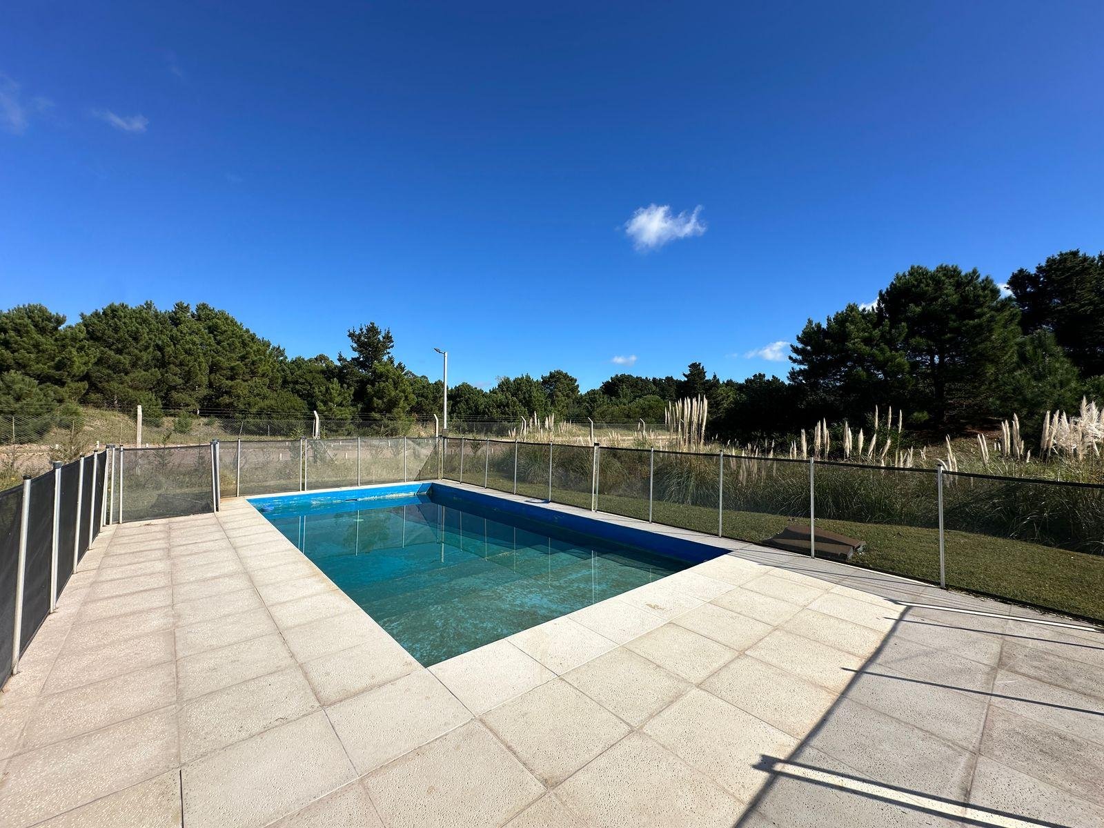 8b49935c852d8874e63e15f939cd92b2