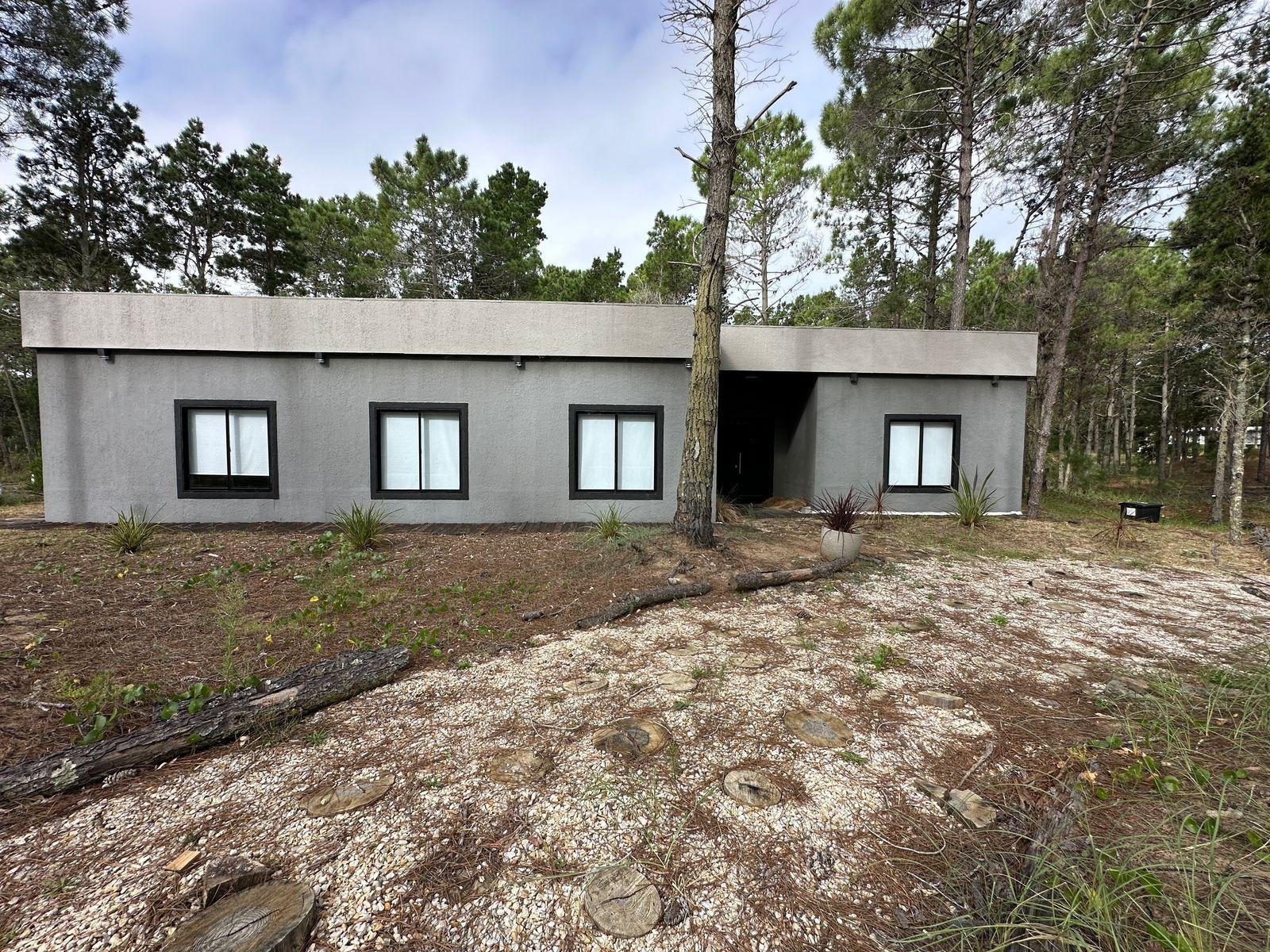 8c1a47fbdb11fb71d407bcf2e3a1940a