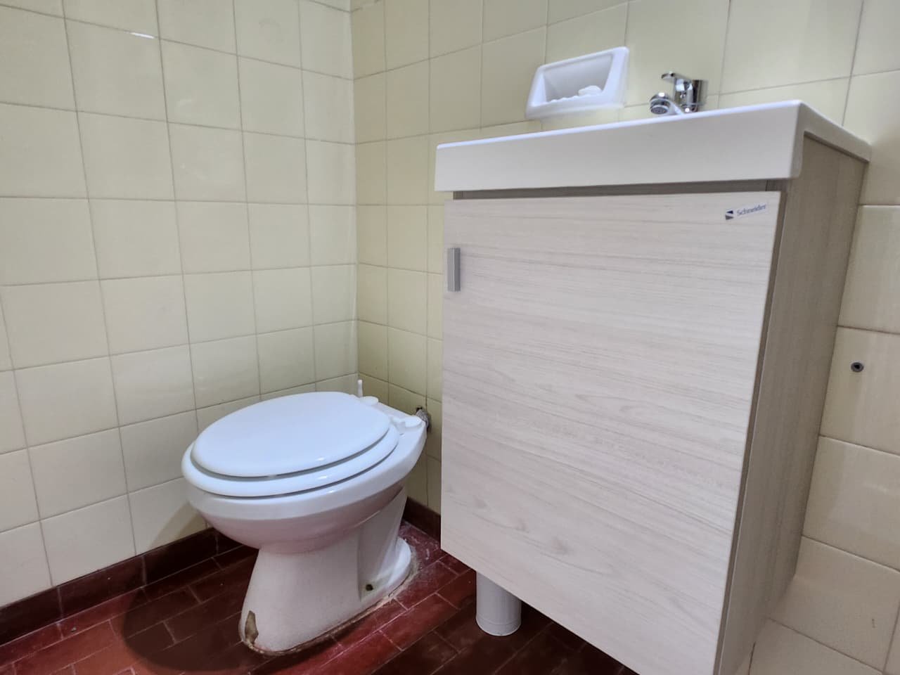 9180d7bc70dc22db08b96becb4ec40a7