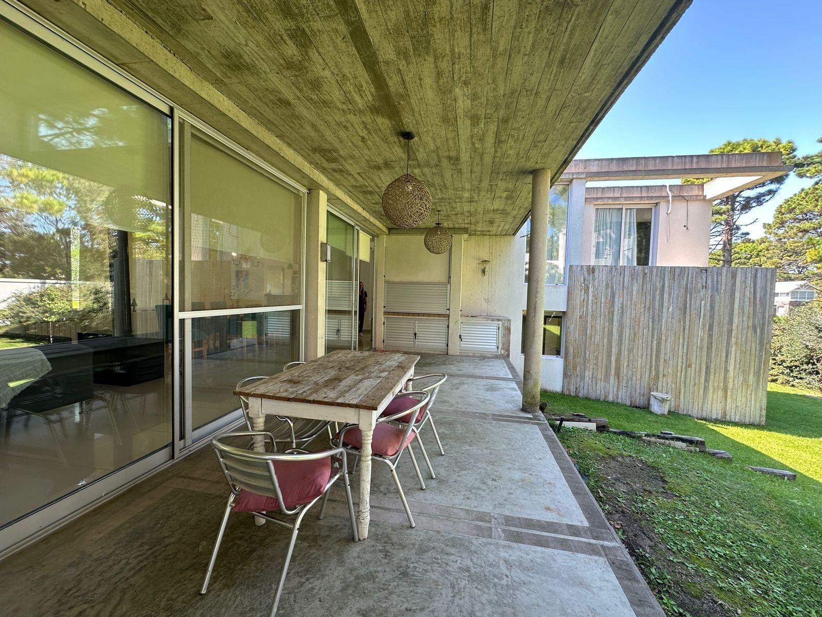 a230a10b4756292d45d57b93327a6c8b