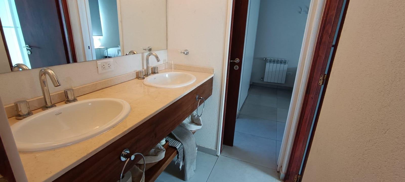 a70de7aee2f0fd057873a0efbac3ad4e