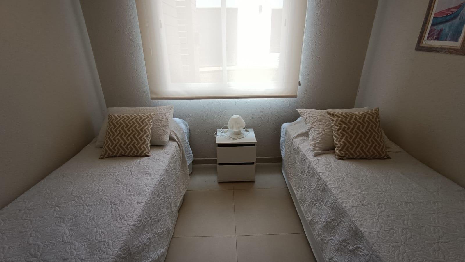 a834879d25e5978645dec8d37181b584