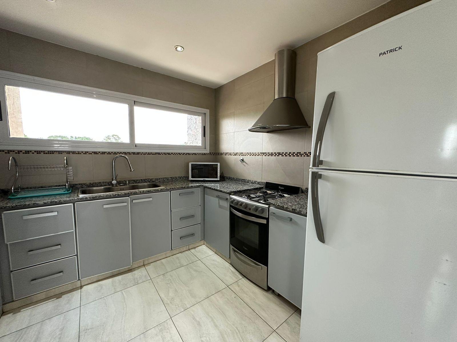 a88bb43338537663d9829bdbf96a7ba1