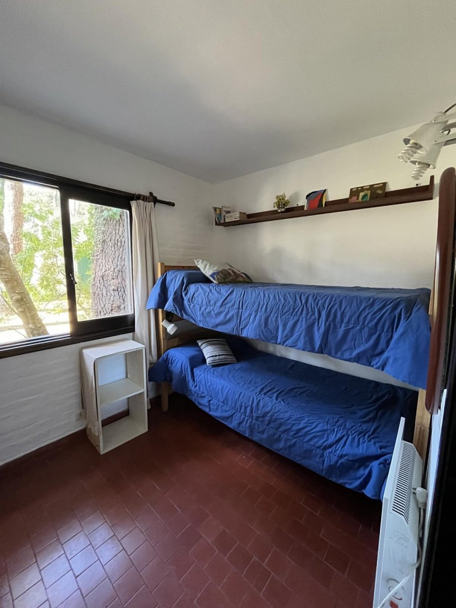 aa989deeaf3d5e1c9c09746a542afc83