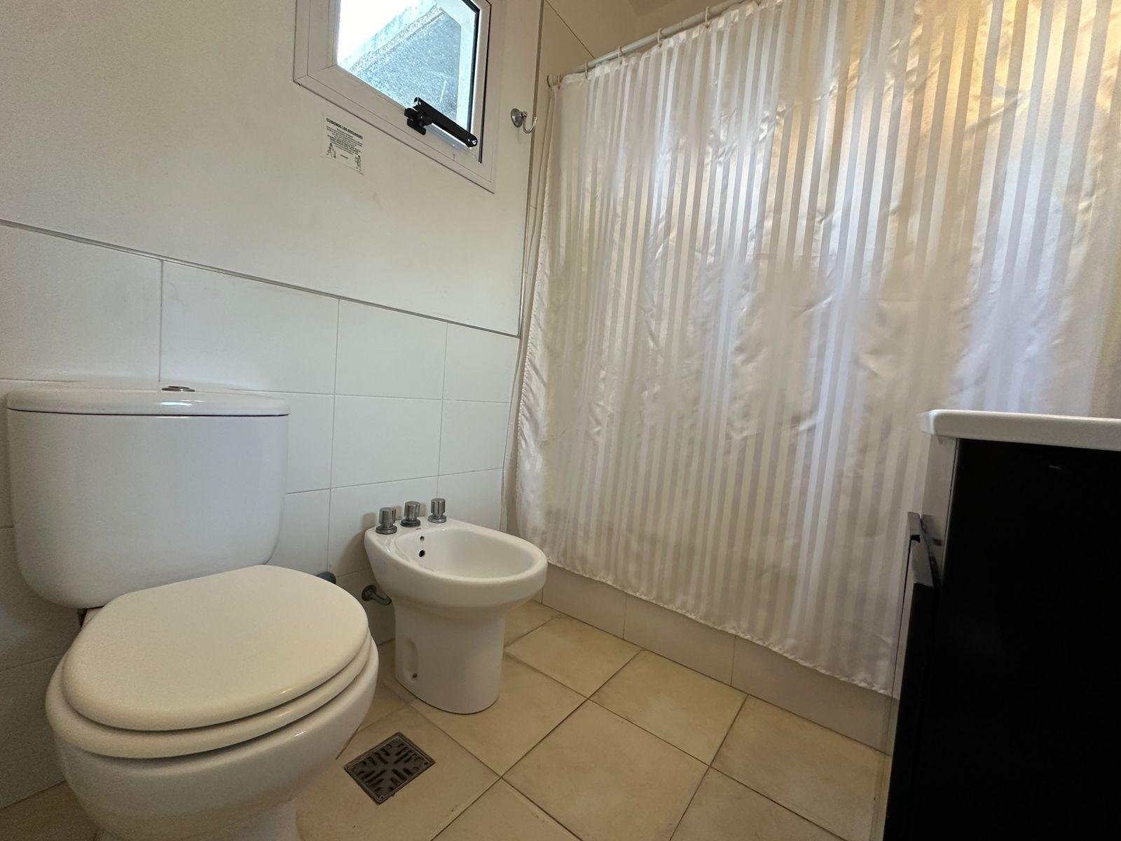 ac2099deb743bcc4d04cba5045daee35