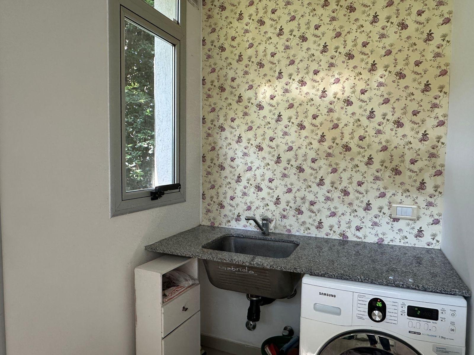 af02523feea4a093db5898f6a4e7b491