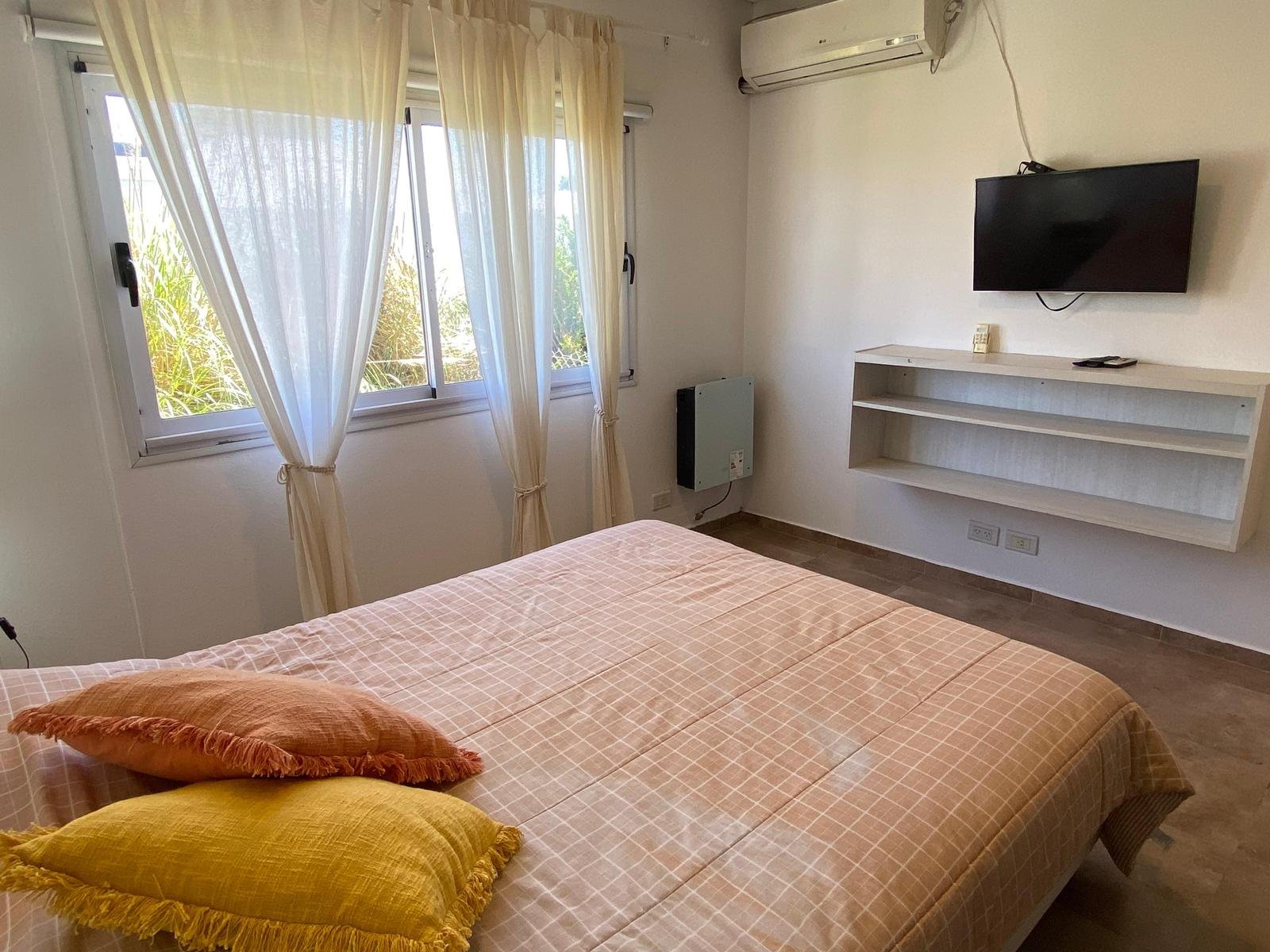 afa548c7efc30d9de76aeb37b6259e85