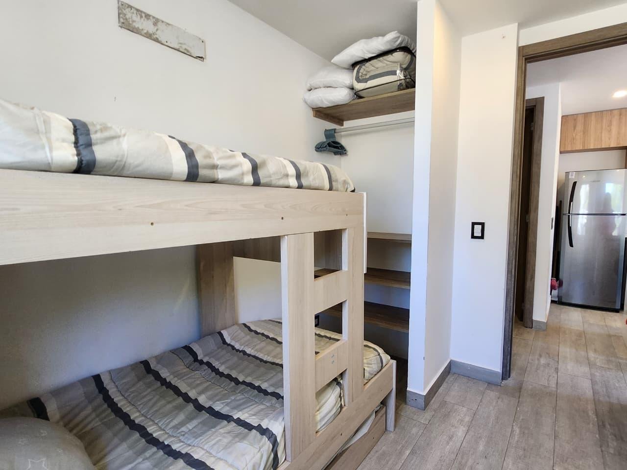 b1dce3d0bd924ea479154e1a3c8d53b0