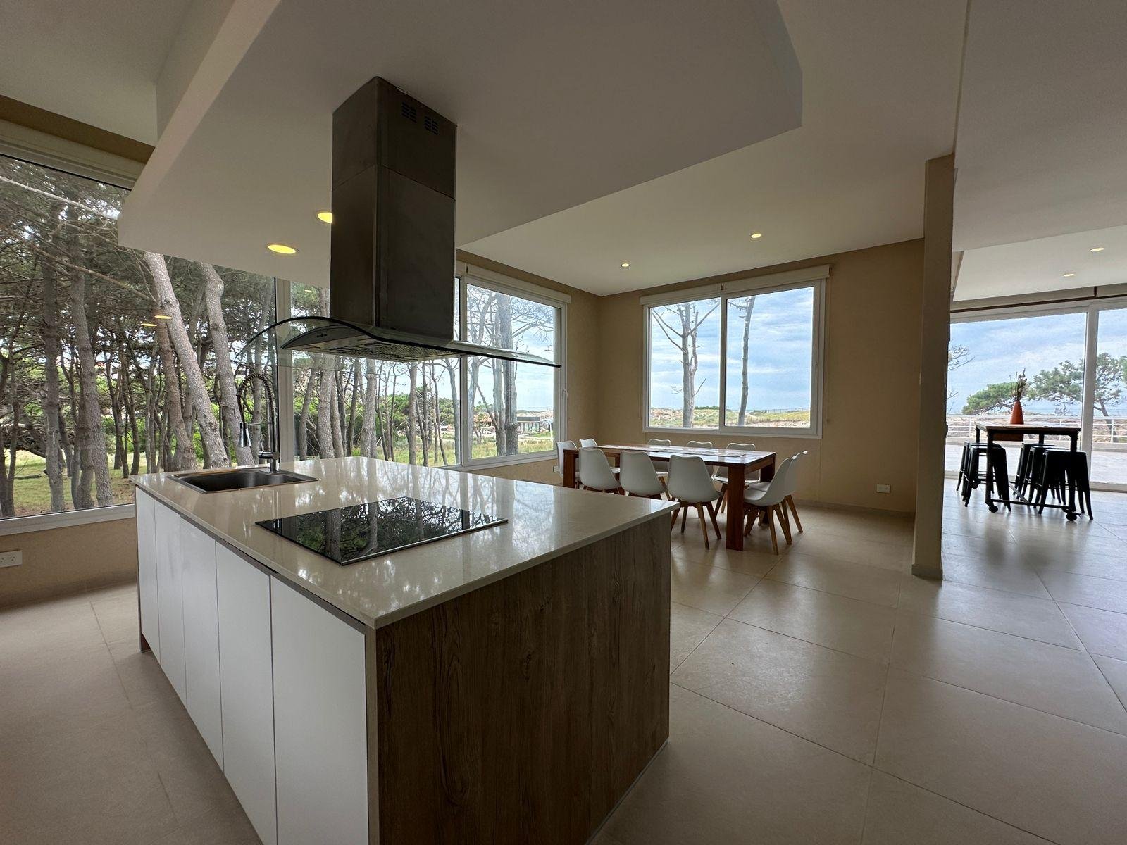 bbac9da6e39698e672d837e9ba806a4b