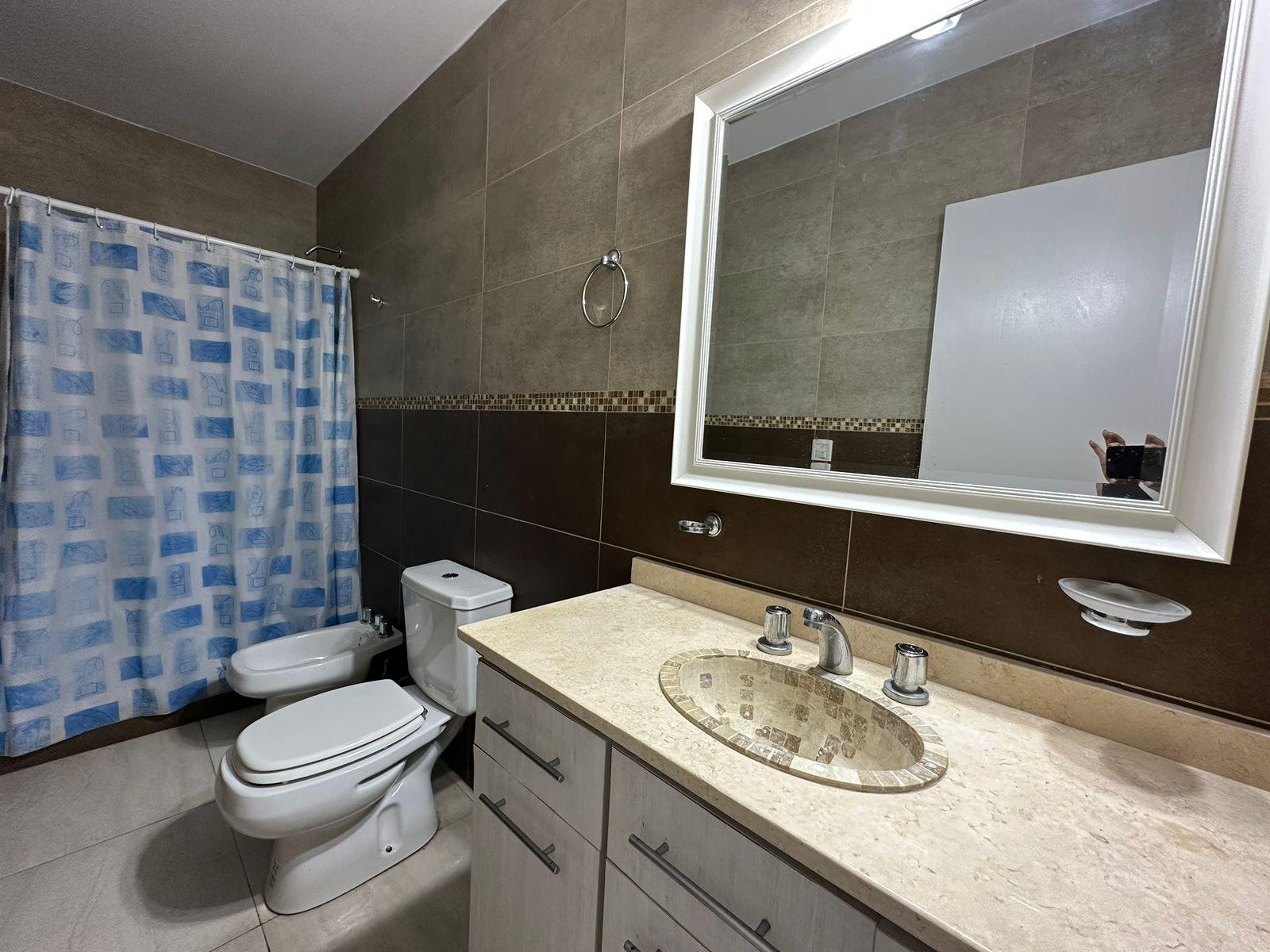 bd9b4b449770181ab8eacfe22dffd394