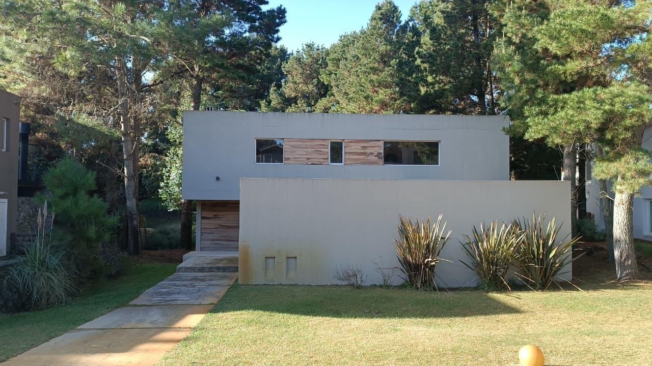 c18a9d8f717aa21f0a57488092357b87