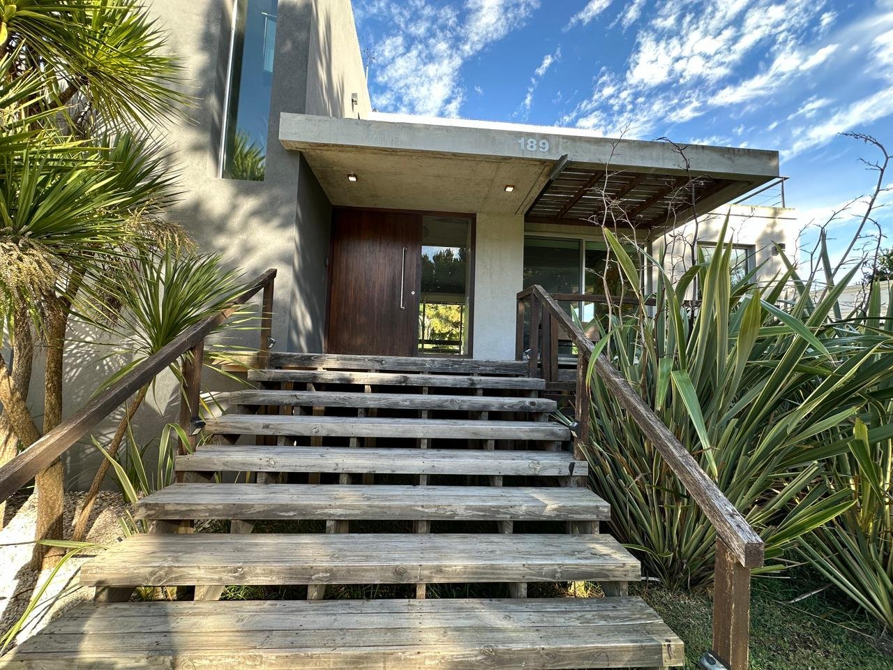 c208ea1ff9f15c60f280130189b3b3bb