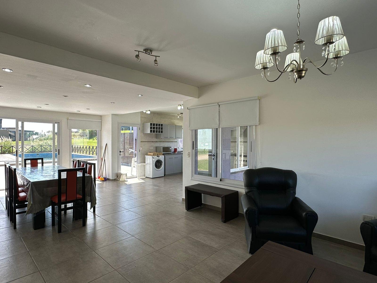 c213742952a57c66ef6f8771391fbdfe